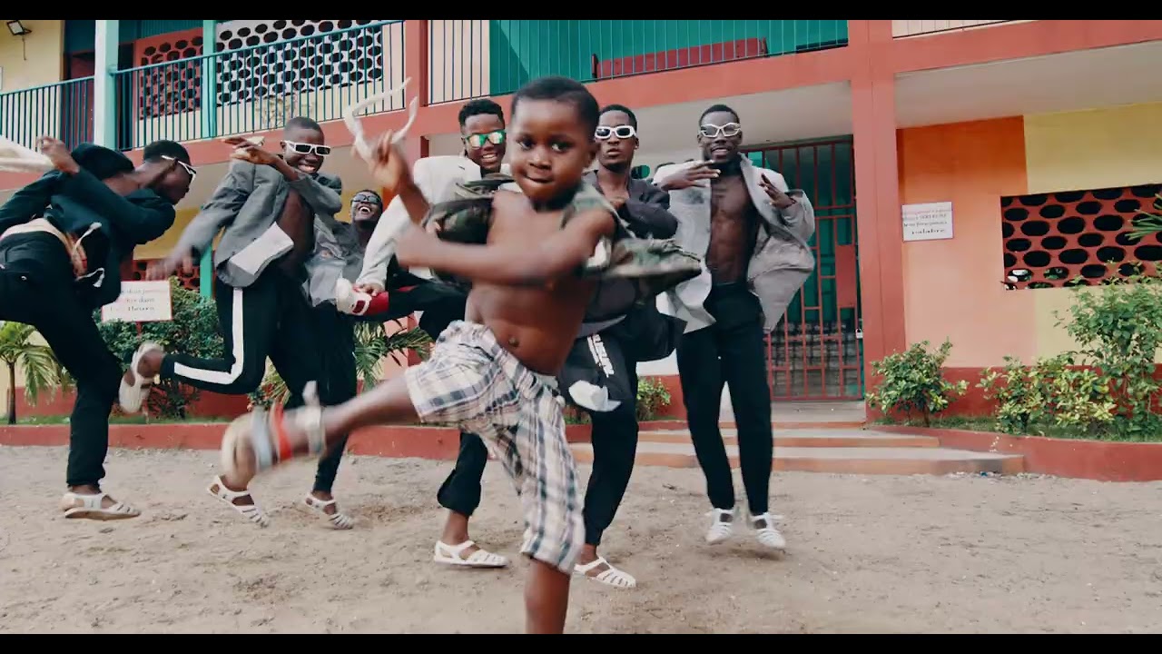 Les Stars de TikTok - Biama Scolaire (Clip officiel)