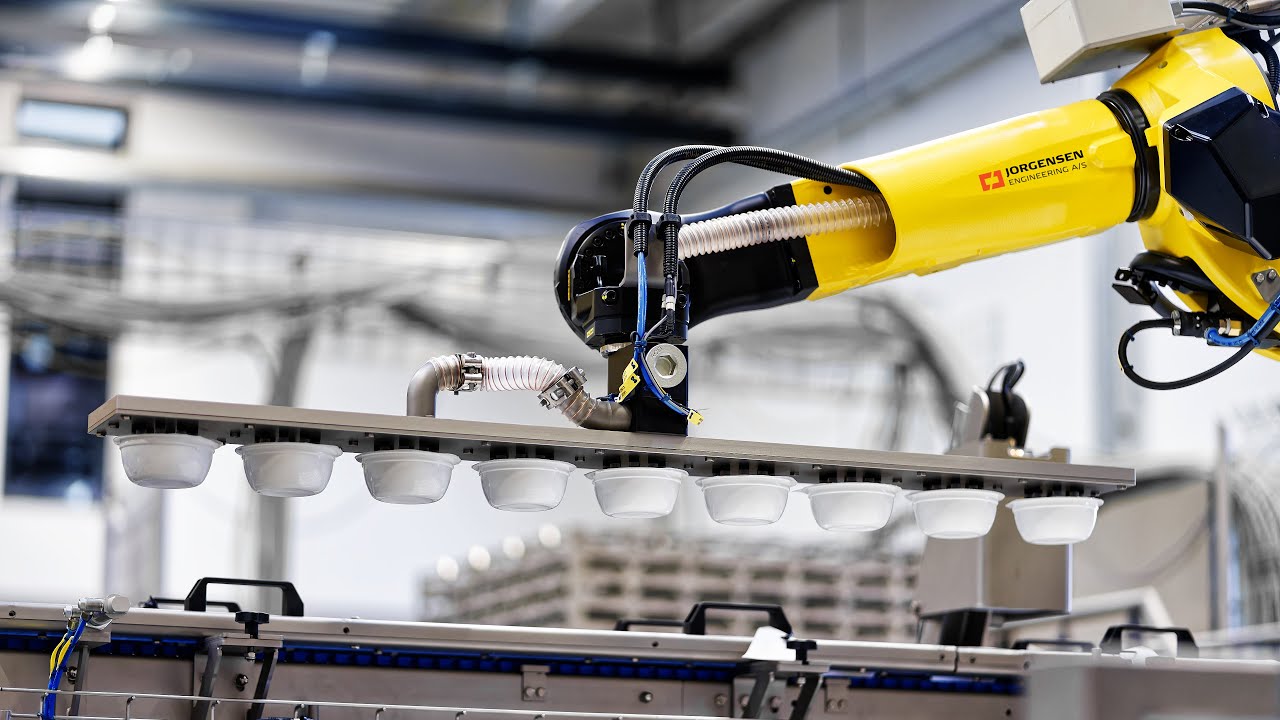 Robotic handling of ready meal bowls and pots