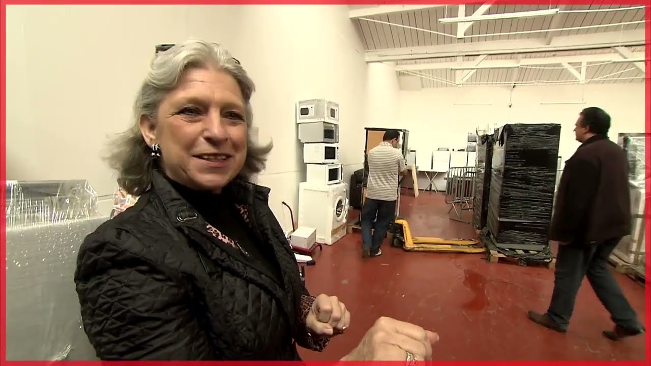 Vente aux enchères, liquidations : la chasses aux bons plans - Documentaire reportage