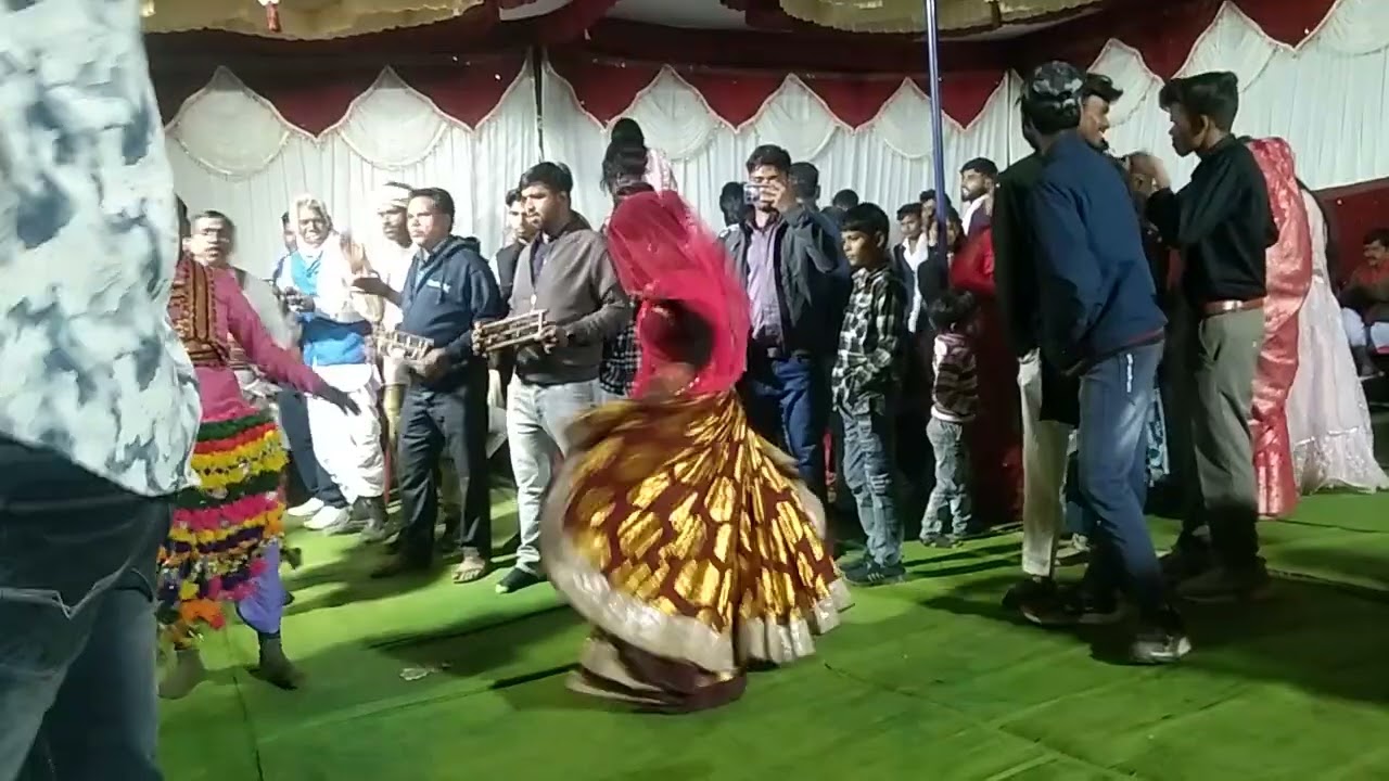 देशी खड़ी राई मस्त डांस नाचनारी नित्य करते हुए ढोलक और नगरिया की राई पटेरा कुंडलपुर 24/फरबरी/26 