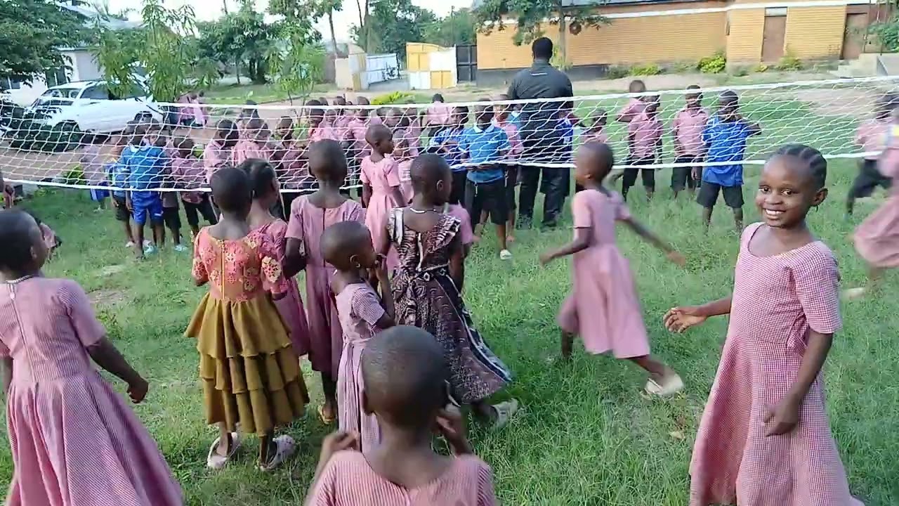 Loo huwezi Amini watoto wanavyopenda Michezo! Shule zetu ziwe na Viwanja!