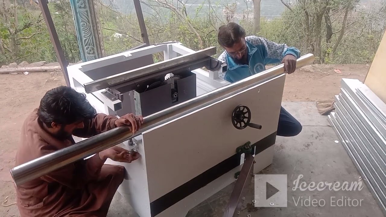 Assembly of sliding table saw 4 ft
