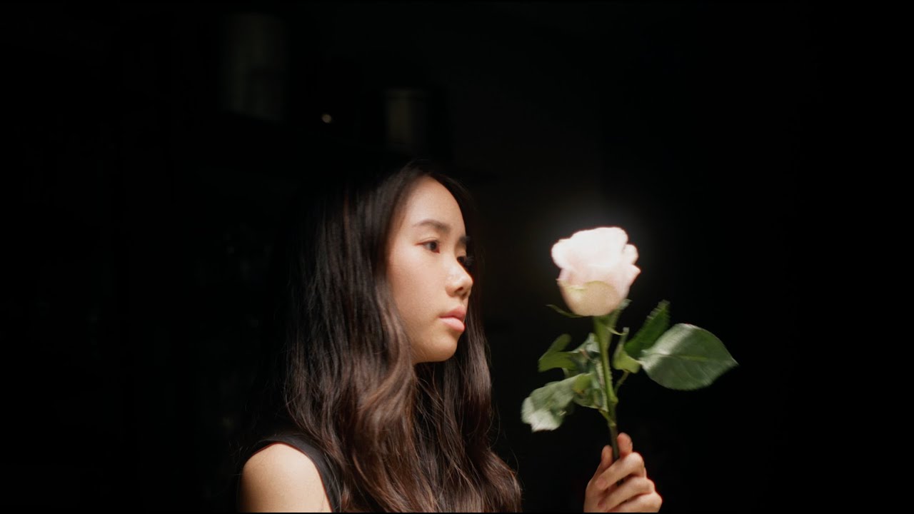小心易碎 (Official Visualizer) | Lauren Woo 吳嘉琪