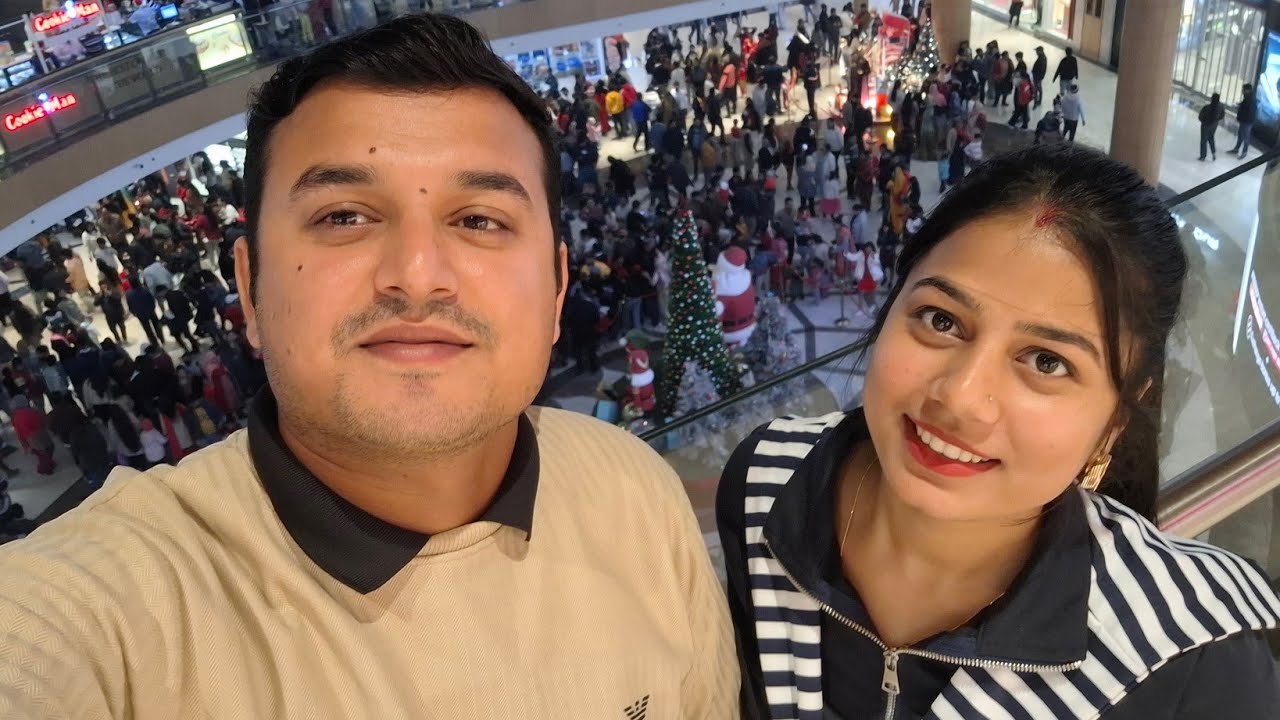 🌲Merry christmas everyone 🎅 #babididi #familyvlog #vlog #christmas #public #delhi 