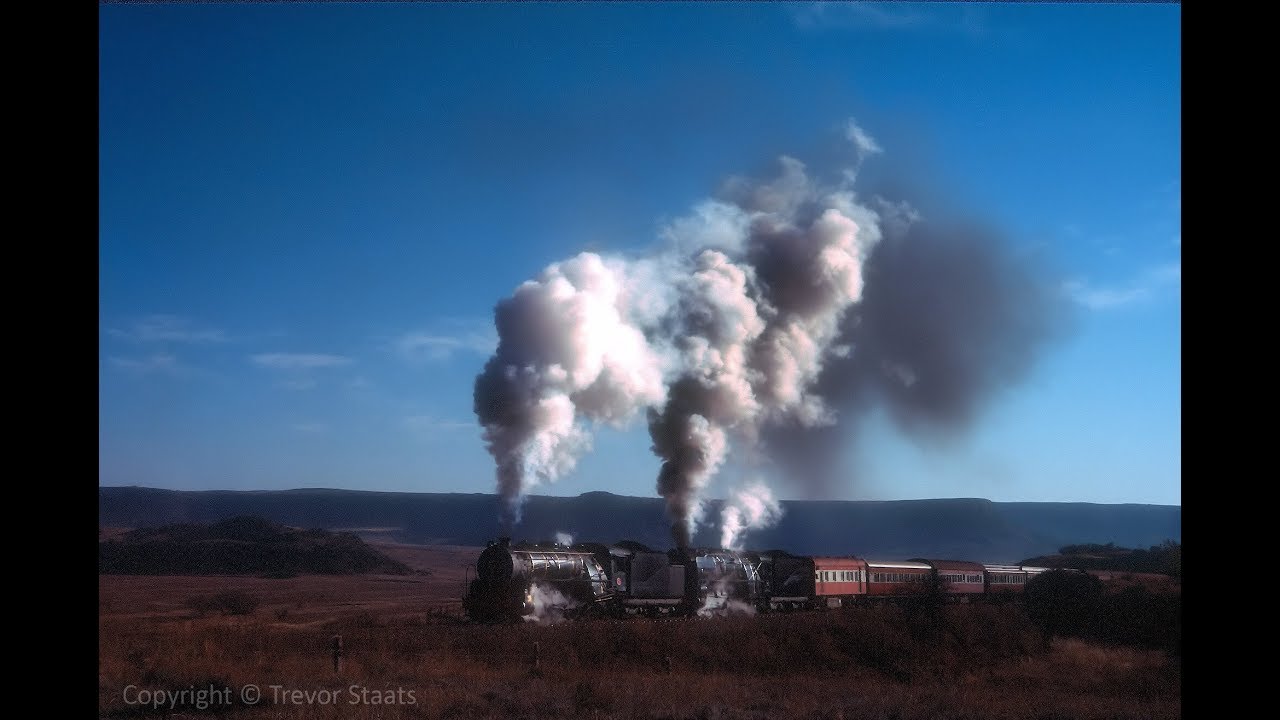 Those Mighty 16's!  16DA and 16E in action - South Africa June 1999