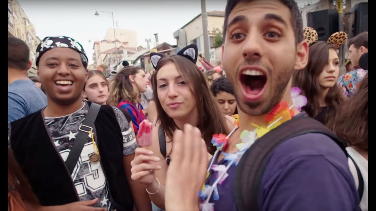 Tego dnia na ulicach Izraela trwa jedna wielka impreza! [Kobieta na krańcu świata]