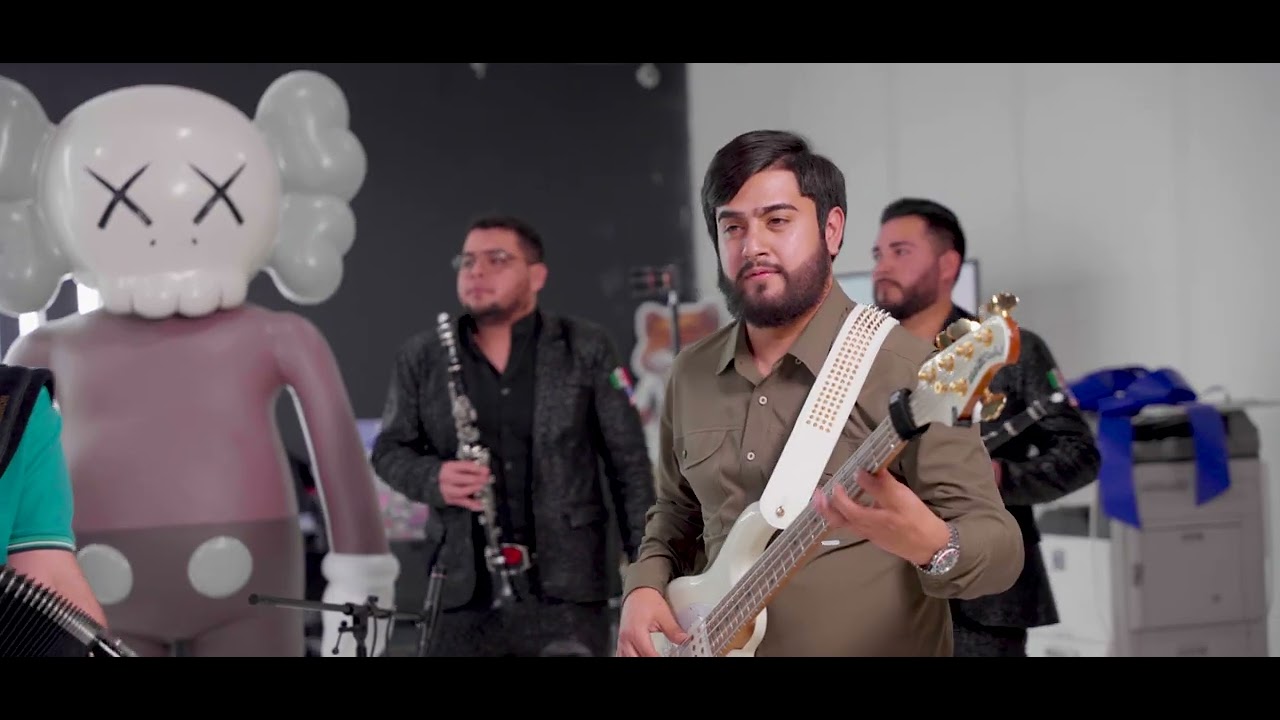 Por la finikera recio - Banda la poderosa Ft Grupo perfil sencillo