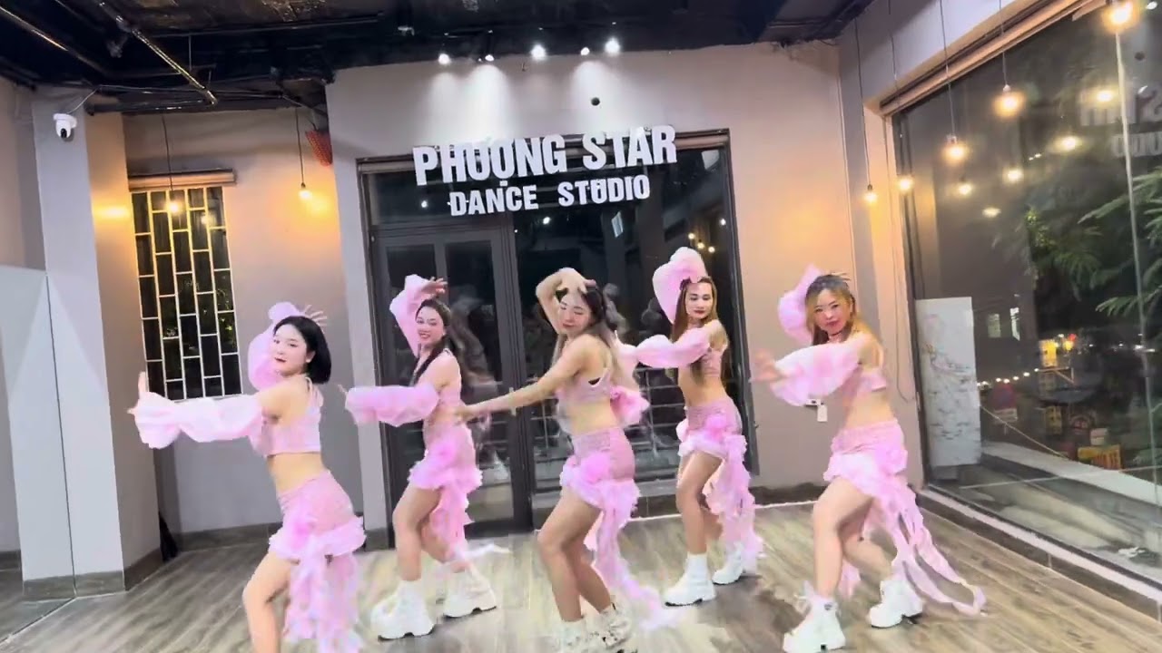 Tương Tư Nàng Ca Sĩ/Phượng Mun Zumba Dance