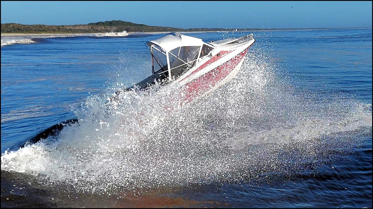 A slightly gnarly Noosa Bar. Thursday morning, March 12, 2026.