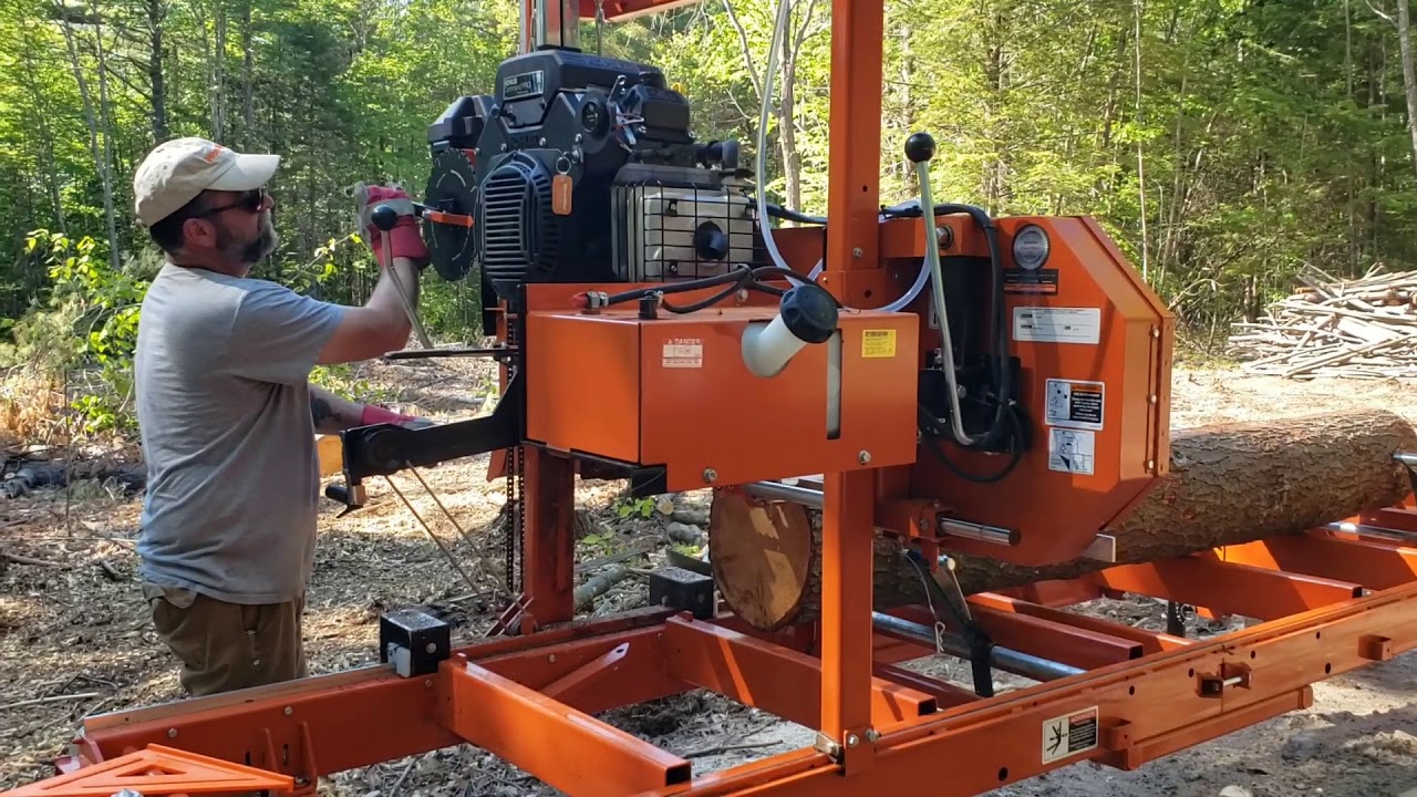 Распиловка досок 2x6 на лесопильном станке Woodmizer LT 15 Go.