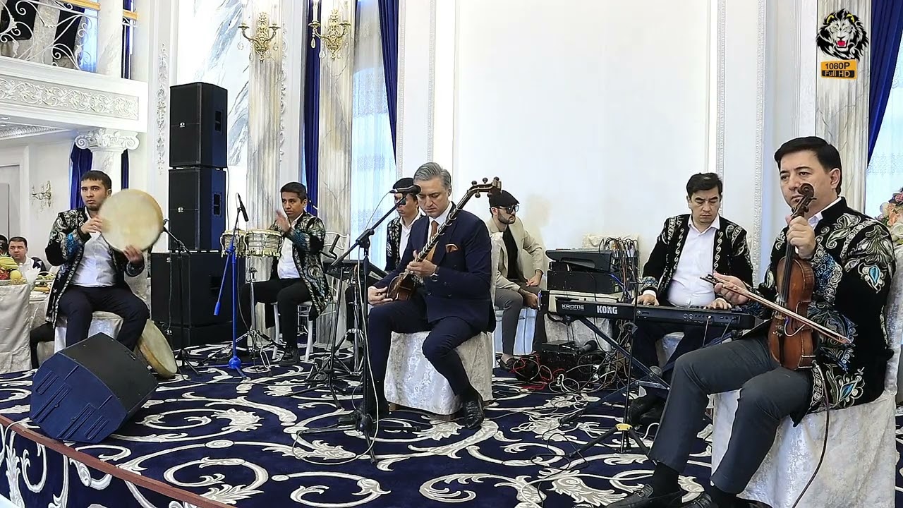 Qaro Kòzim Aziz Rajabiy Mana jonli ijro