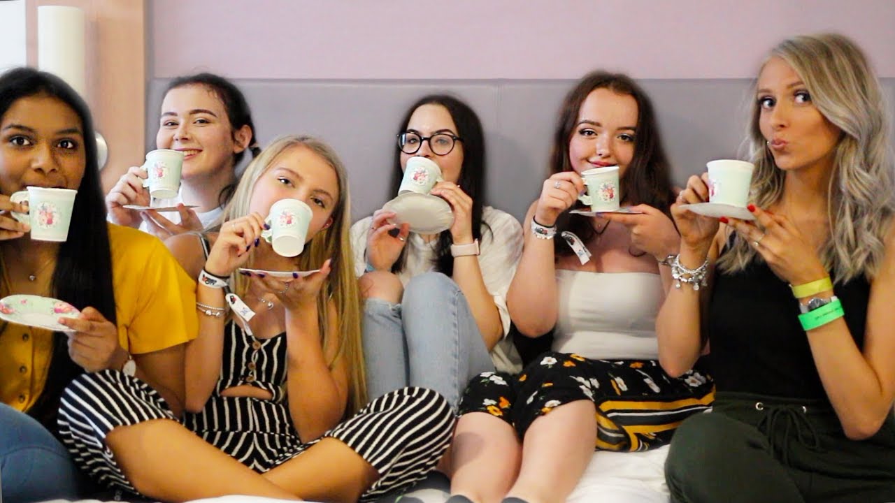 ASKING VIEWERS THEIR OPINIONS ON YOUTUBERS! ☕️