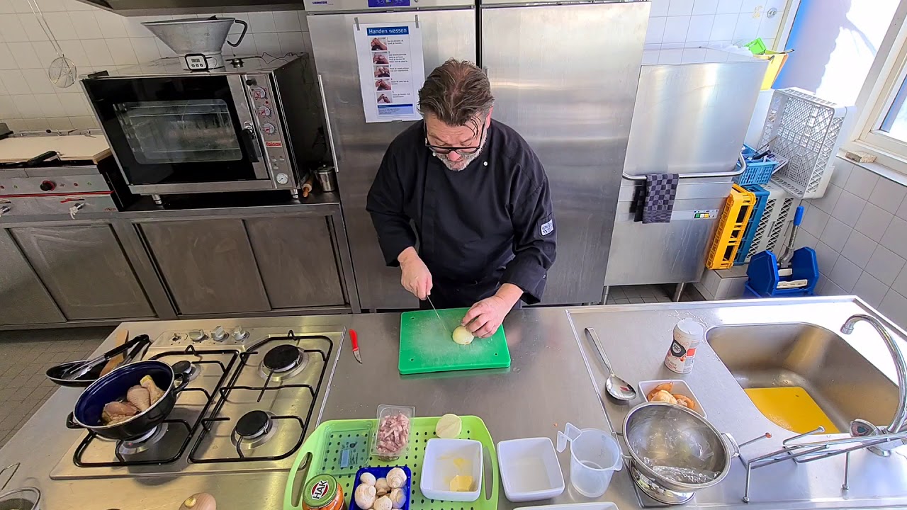 Kip in het pannetje met meneer John