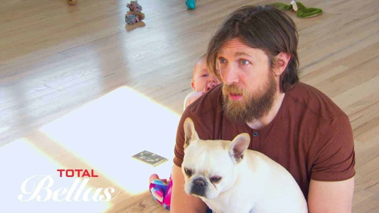 Daniel Bryan confronts Brie Bella about her $10,000 art gallery purchase: Total Bellas, July 8, 2018