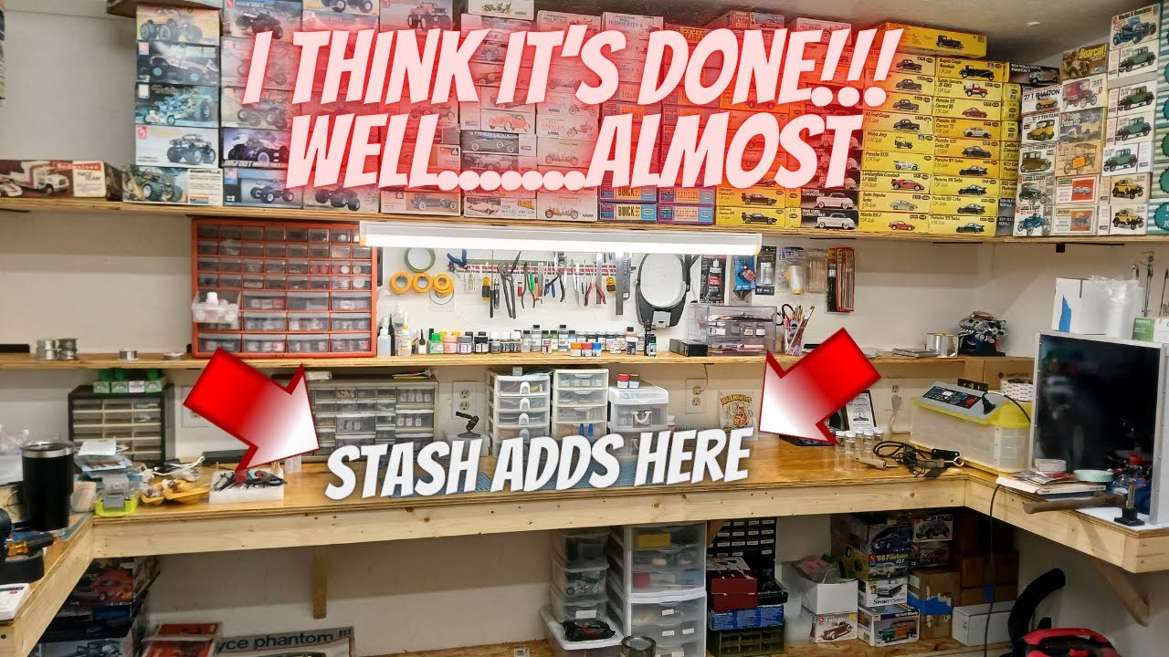 I think the model room is DONE!!!! Well it's almost done but here are a few cool stash adds!!