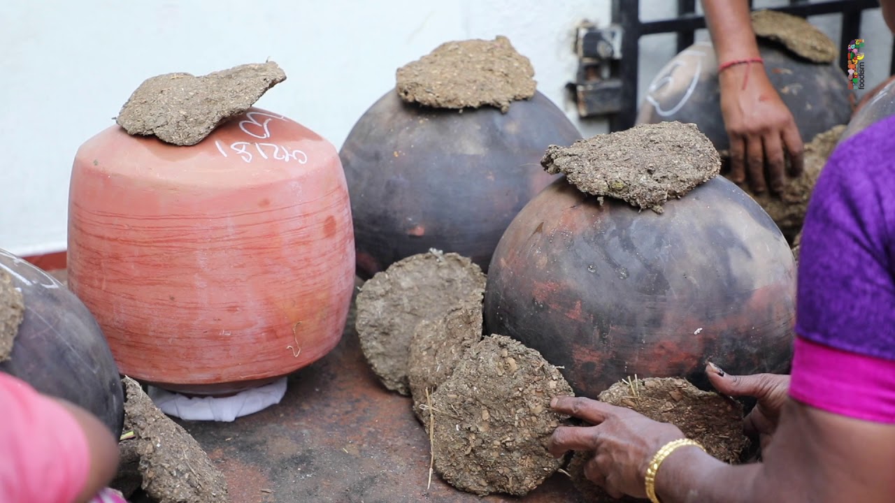 Matla Undhiyu Recipe - How To Make Traditional & Authentic Undhiyu - Foodism.xyz