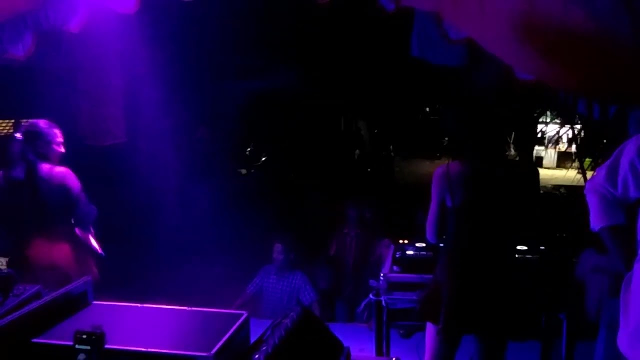 RA udio bersama dj vivi