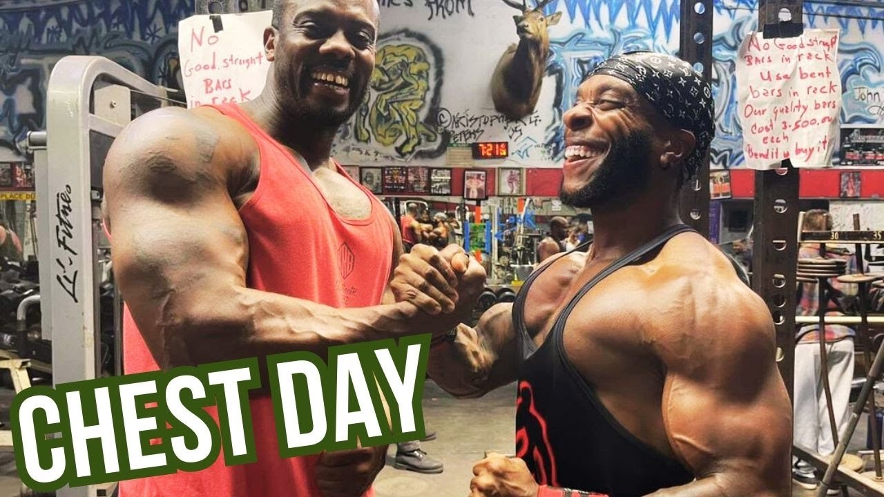 Training At Metroflex (with Kelly Burke) | Mind Muscle Connection Is A Must!