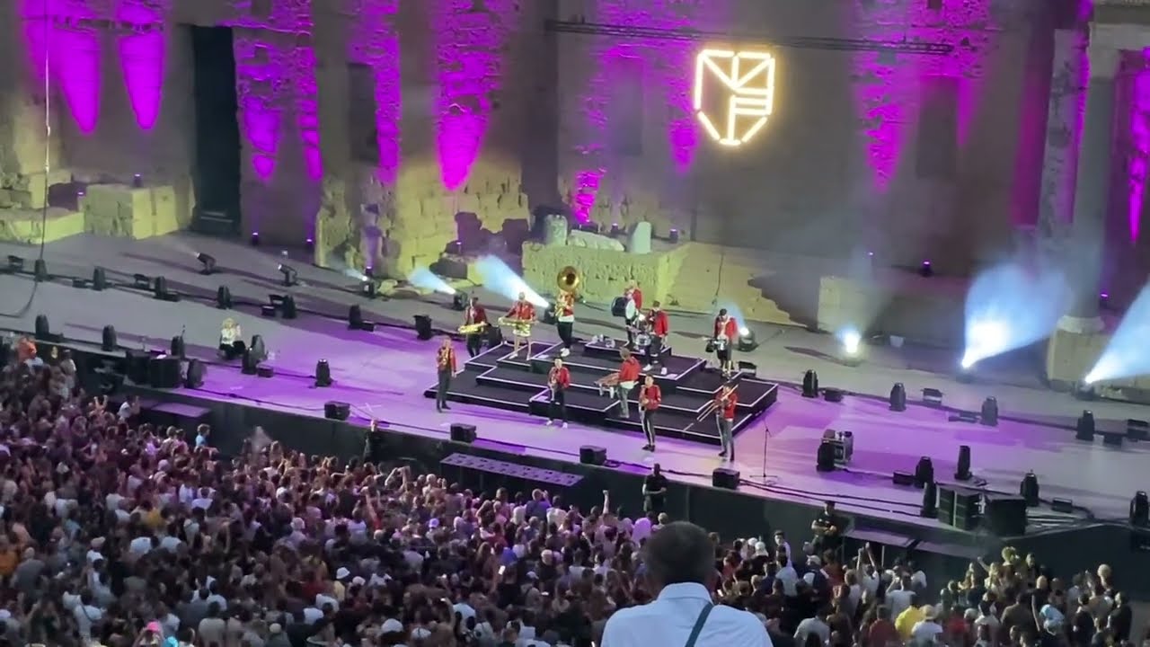 Meute - You and Me (Flume)@ Théâtre antique d’Orange