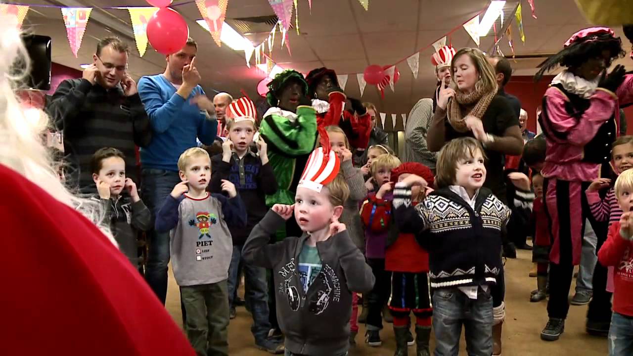 Sint & Pieten bezoeken PSV Eindhoven