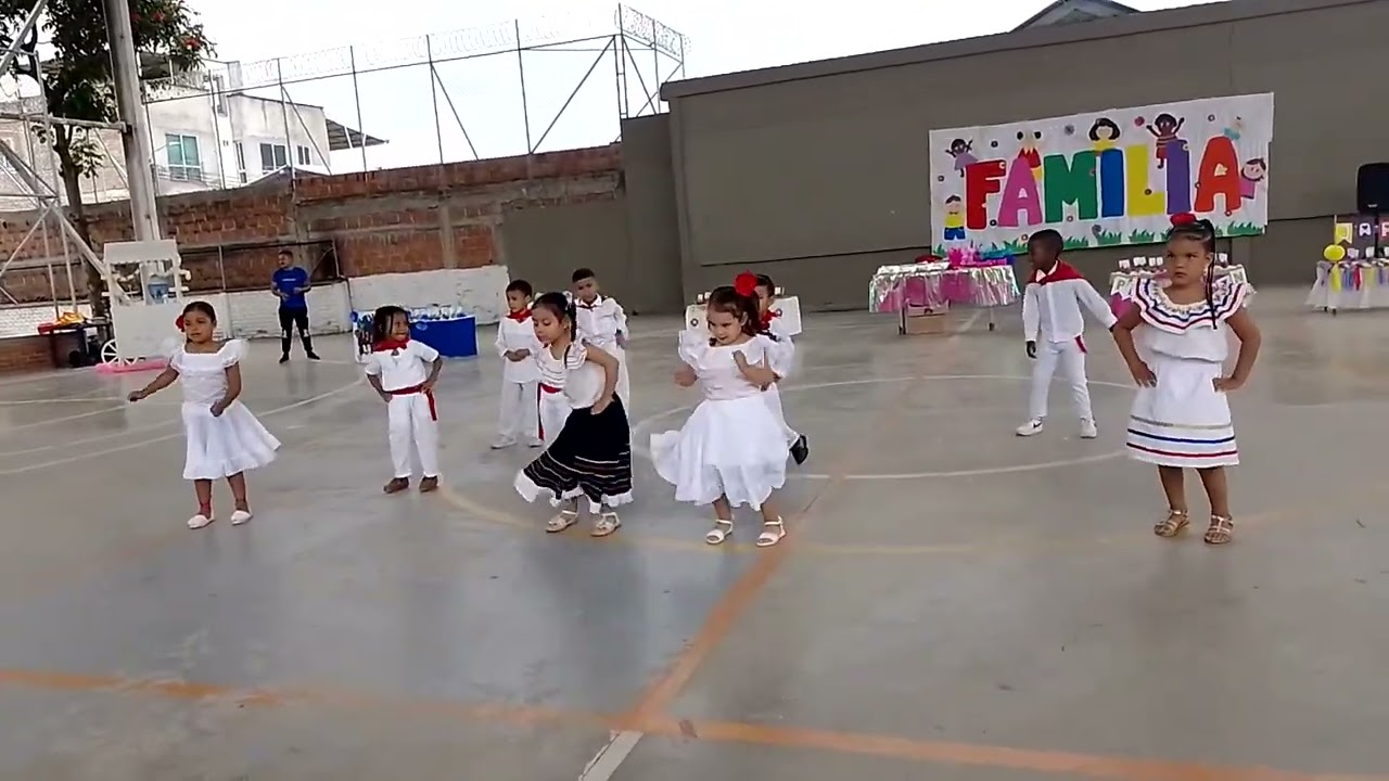 El monstruo de la laguna - Liceo Pedagógico Mi Gran Aventura 