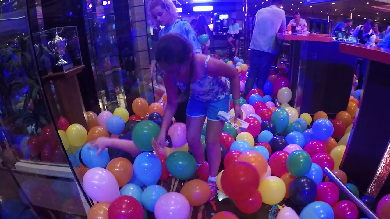 Carnival Sunshine party