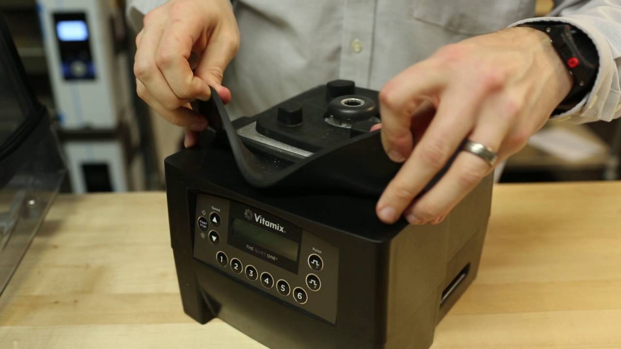 Vitamix | How to change the centering pad and isolation gasket