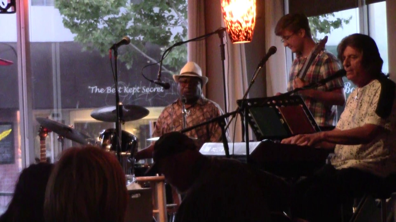 JIM NELSON BAND SUNDOWN
