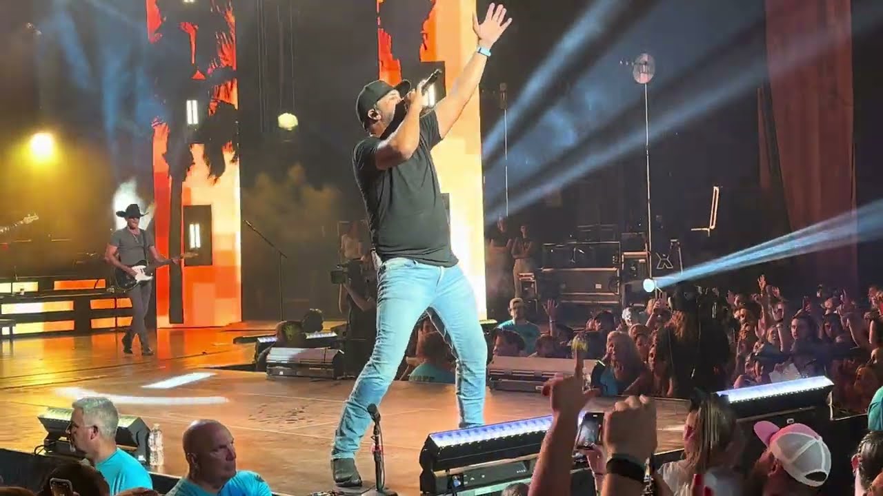 Luke Bryan 