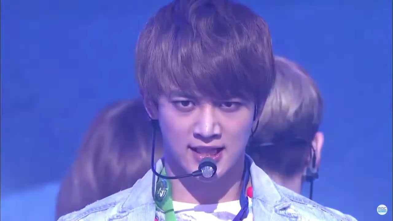 choi minho saying shinee's back for 3 minutes straight ft. onew