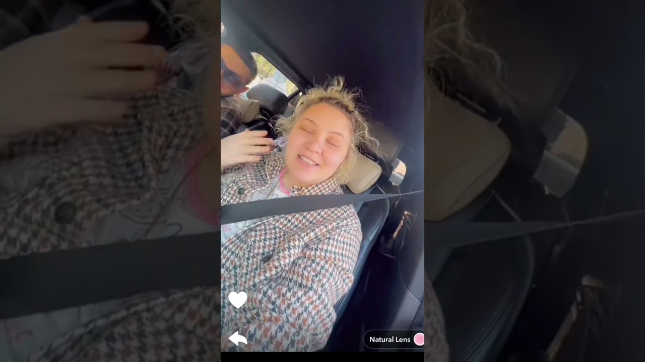 فاجئتني كرستيانا بخروج ميليسا من المشفى  أبي صار يبكي اول ماشاف ميليسا شاب لثواني إعتنق الإسلام 😭♥️