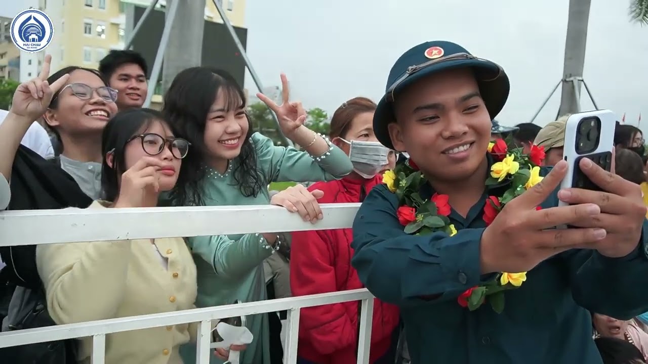 Thanh niên Hải Châu lên đường nhập ngũ