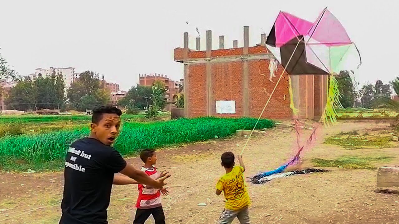 خليت اخواتي يطيروا اكبر طيارة ورقية بدوان اي مساعده مني | اليماني صقر