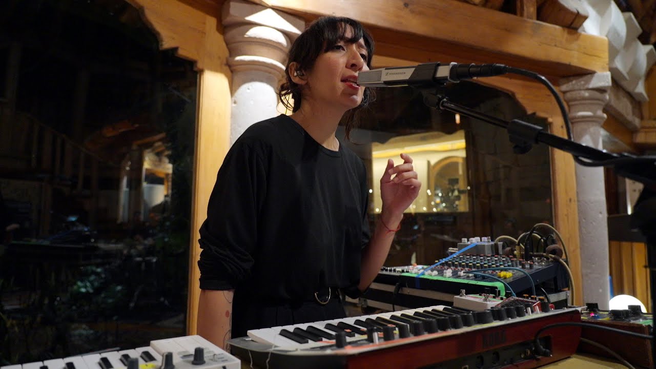 Lorelle Meets The Obsolete - Ave en Reversa (Live on KEXP)