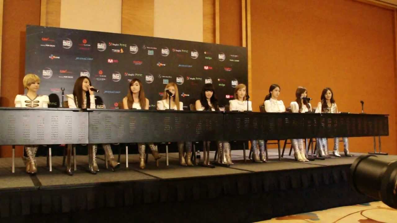 Girls Generation - 2011 Mnet Asian Music Awards Press Conference | SUPERADRIANME.com