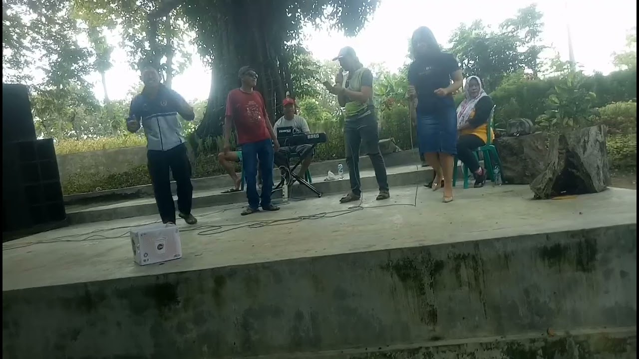 Wisata Sendang Sreto Modo.Menikmati Liburan Bersama Anggota Mbolang Bernyanyi bersama Biduan