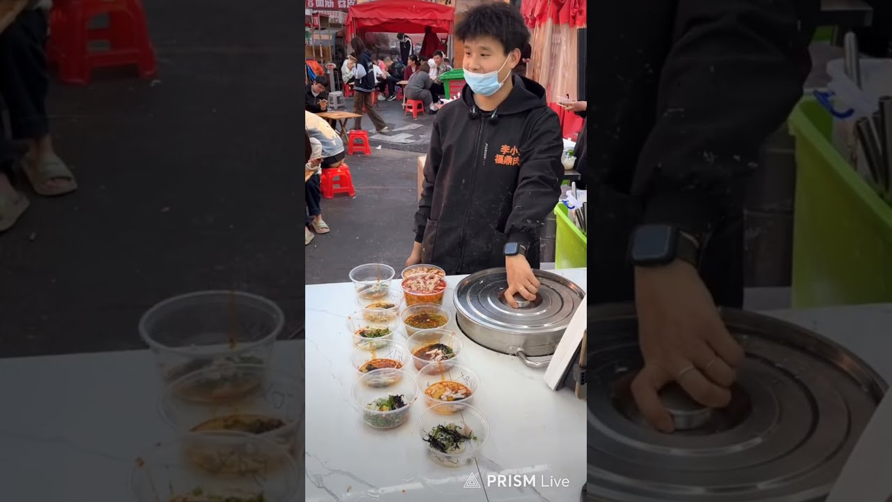 Chinese Woman expert in cooking.