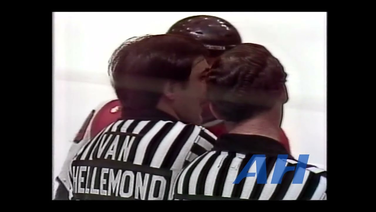 NHL Mar. 1, 1980 Toronto Maple Leafs v Philadelphia Flyers (R) Dan Maloney v Mel Bridgman