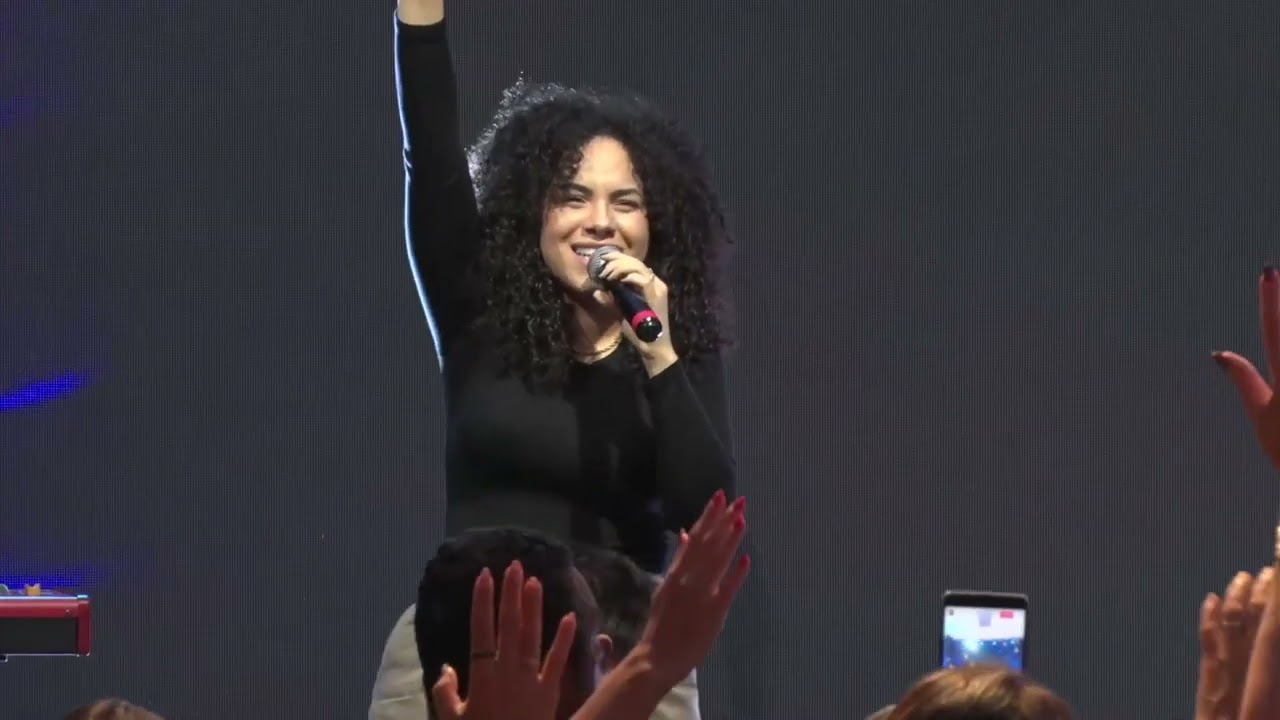 Rebeca Carvalho | Ele me ama - Ao Vivo