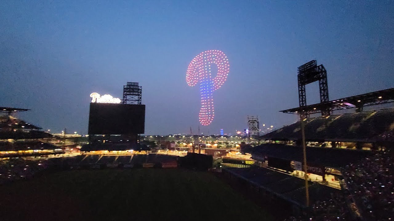 Most AMAZING Fireworks show. Let's GO PHILLIES