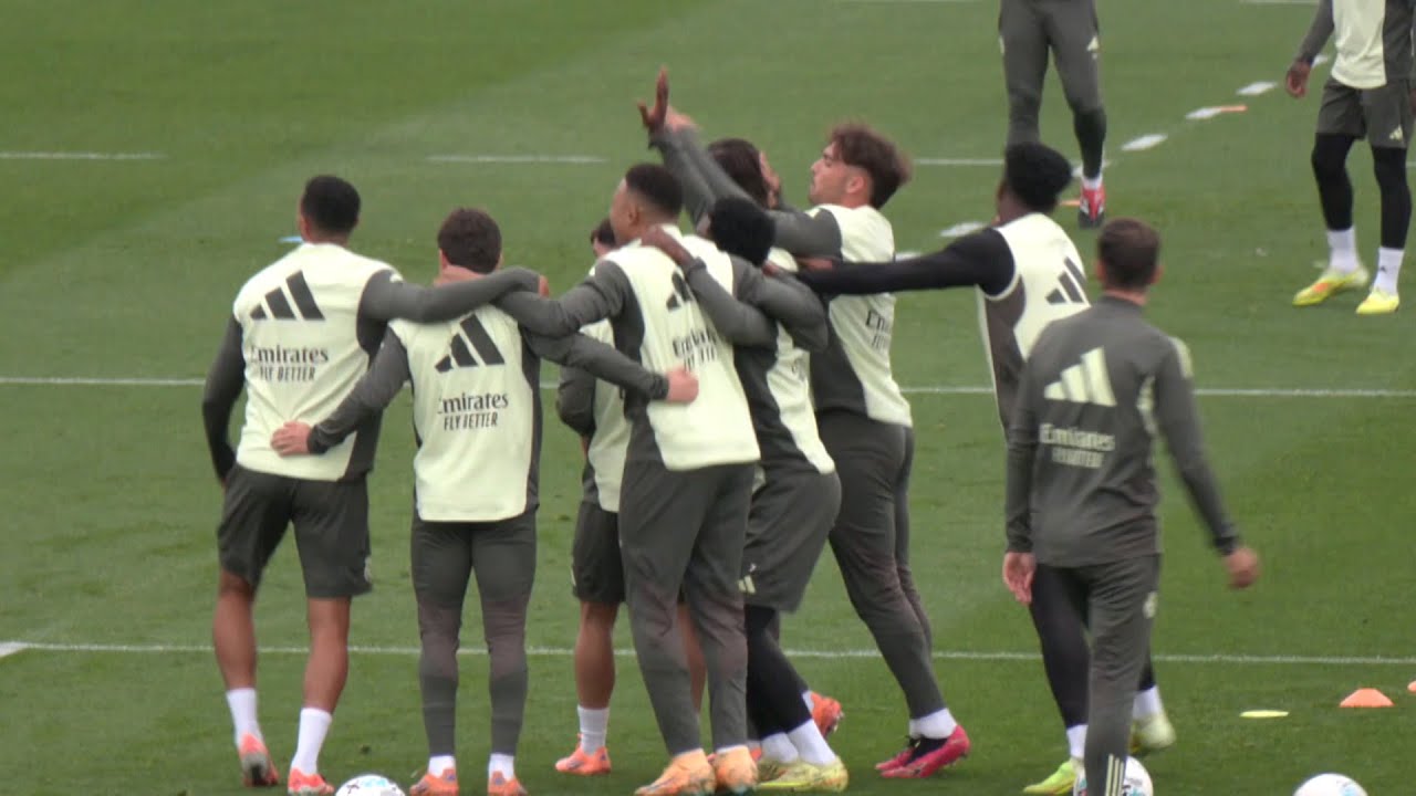 Vinicius 'sorry' and back in training as Real Madrid gear up for Valencia & Champions League | WSS |