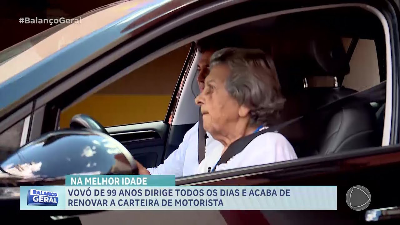 Vovó de 99 anos dirige todos os dias e acaba de renovar a carteira de motorista em MS
