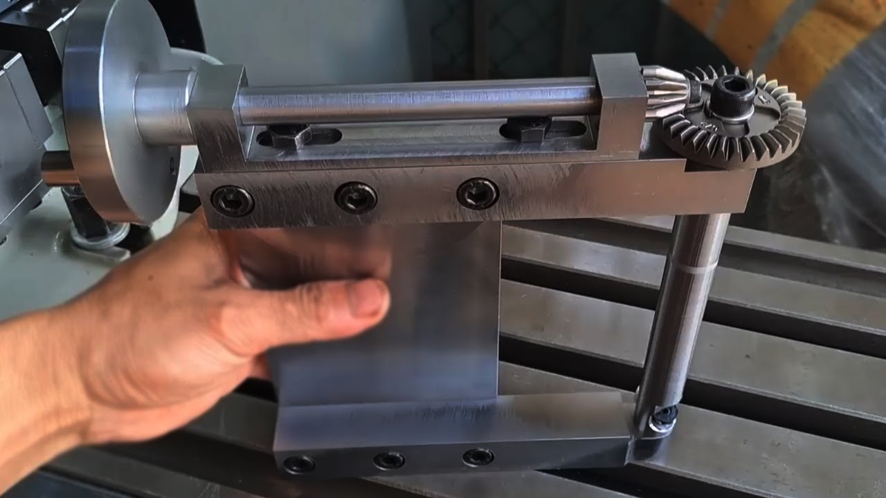 Herramienta de torno casera que ayuda a cortar ranuras redondas | Mechtrick