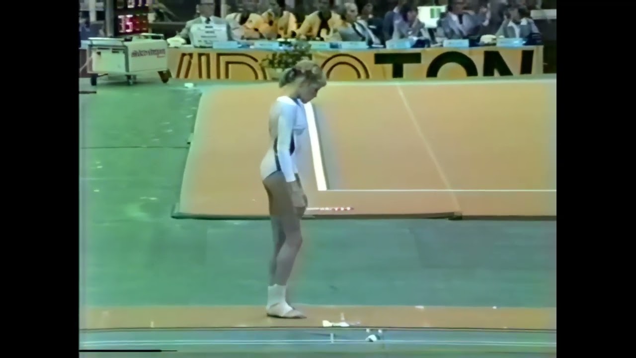 AA 1983 World Championships   Julianne McNamara USA VT