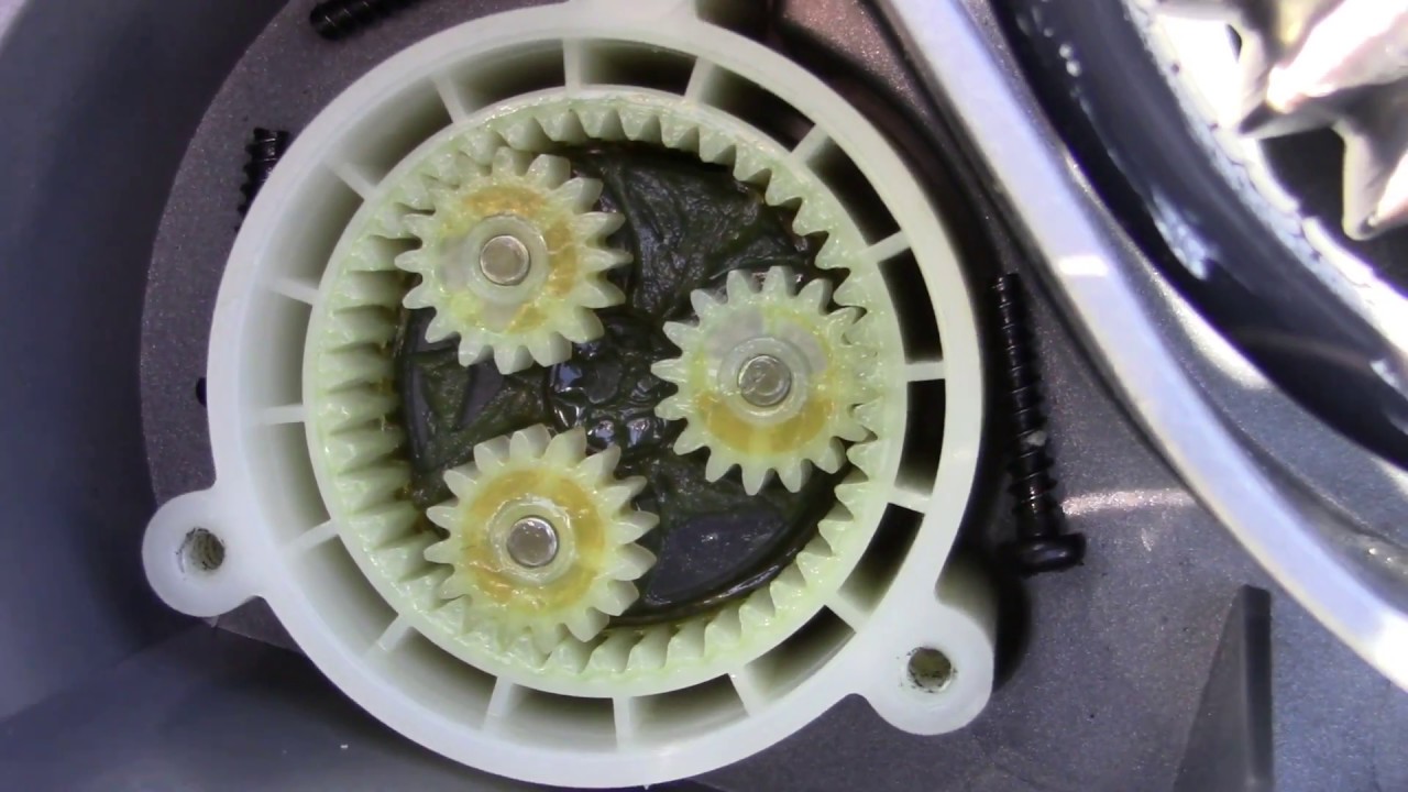 What's inside a Bissell Spotbot