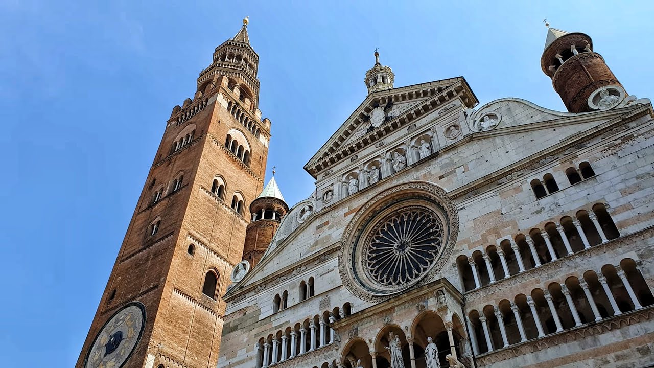 Walking in Cremona, Italy [4K]