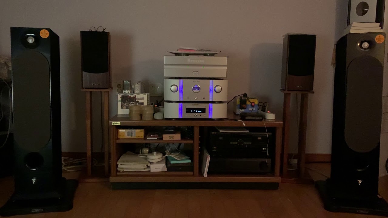 Focal chora 826 , marants sacdp 15s2, marants pm11s2 (pre amp) and Bryston 4B sst2(power amp) test 1