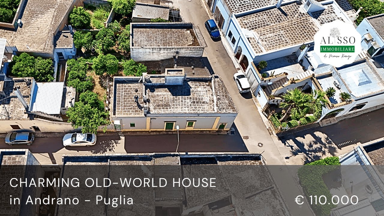 Charming old-world house for sale in the center of Andrano, Puglia, Southern Italy.