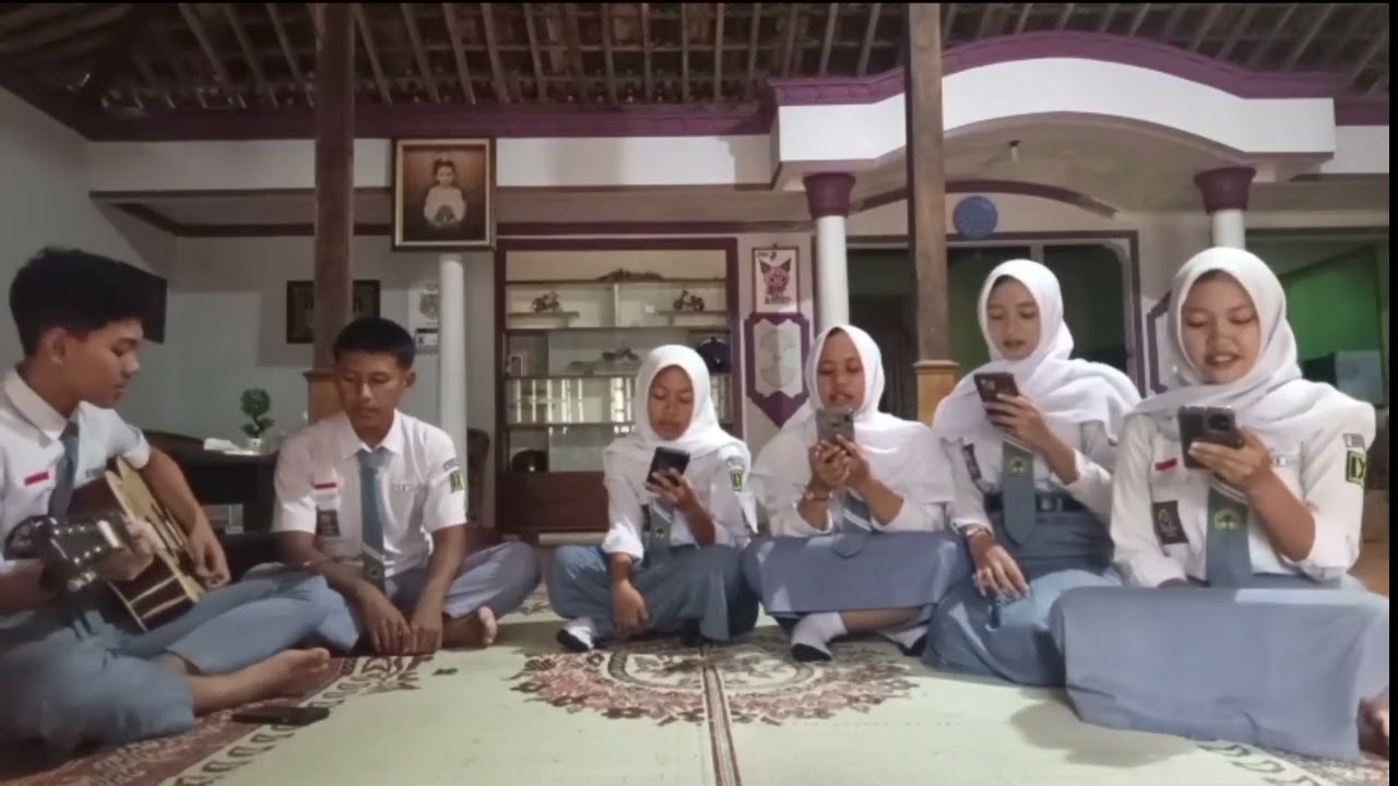 Musikalisasi Puisi Bahasa Indonesia Kelompok 6 Kelas XI.1 .SMA N 1 JATISRONO