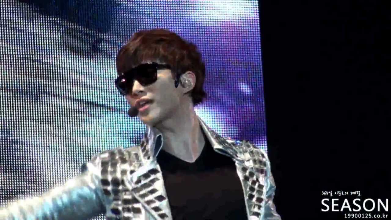 120310 2PM HANDS UP ASIA TOUR in HONGKONG - MOVE ON 준호 직캠 (가로 ver.)
